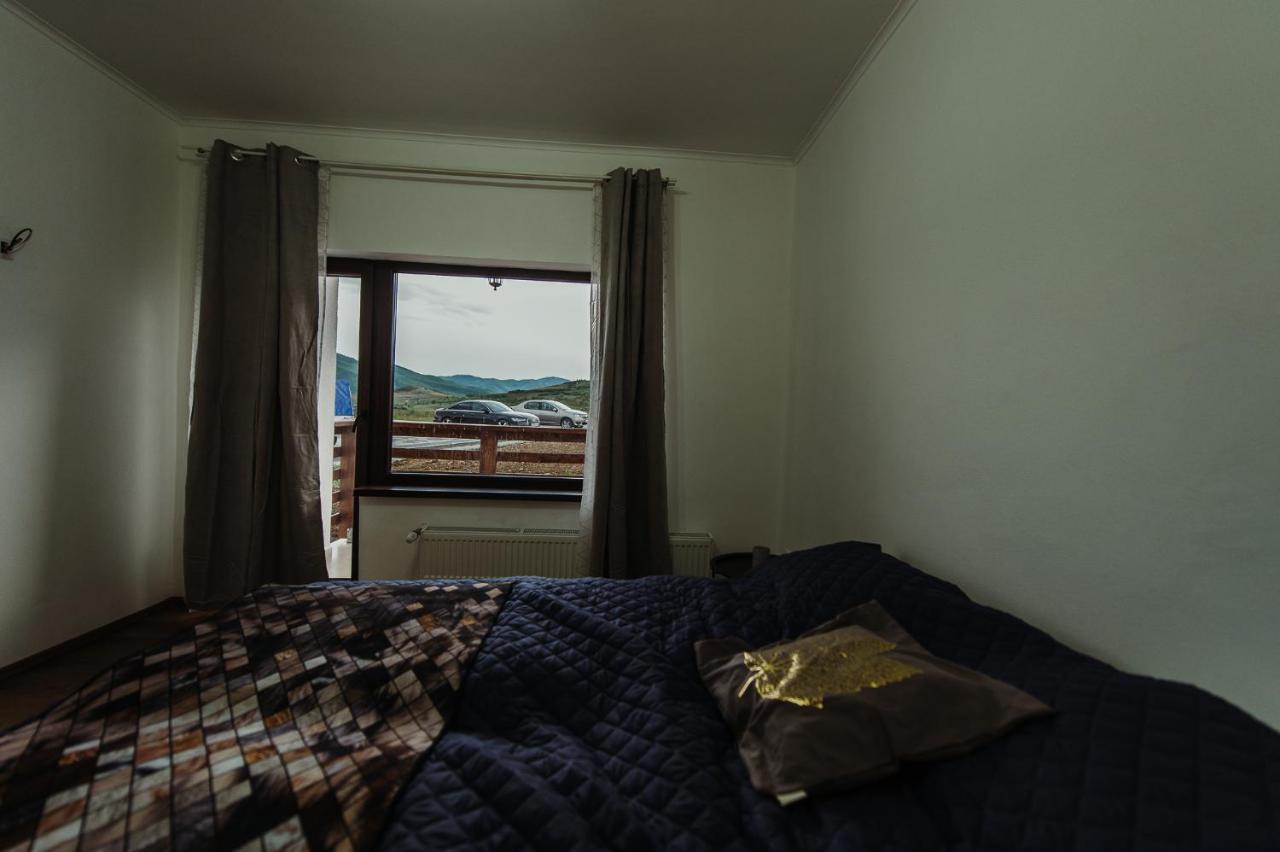 Pensiunea Casa Negrea Ighiu Buitenkant foto